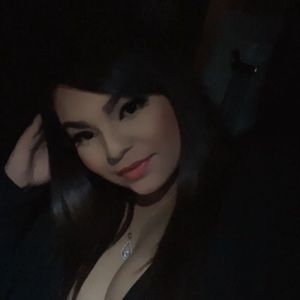 Meet your Posher, Brittney